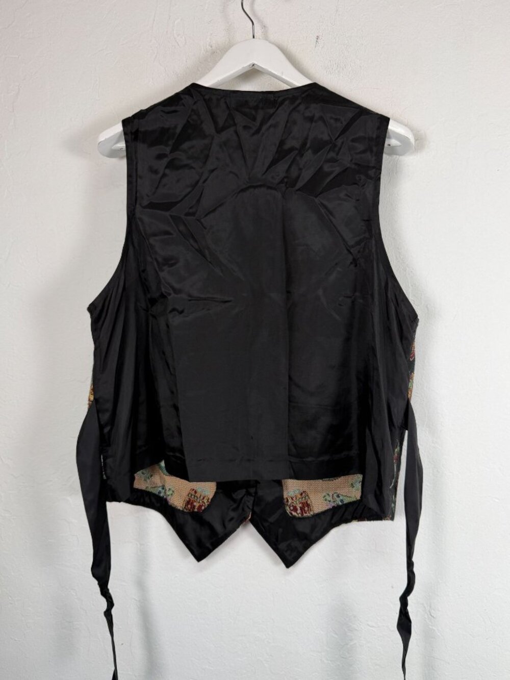 Vintage Partners II Womens Black Holiday Tapestry Print Vest Rocking Horse Candy - Picture 3 of 7